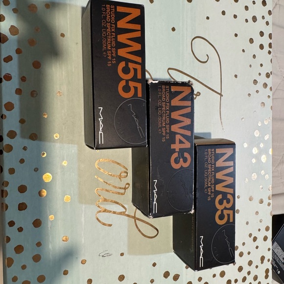 MAC Cosmetics Studio Fix Fluid Foundation NW55, NW35 - Picture 1 of 4